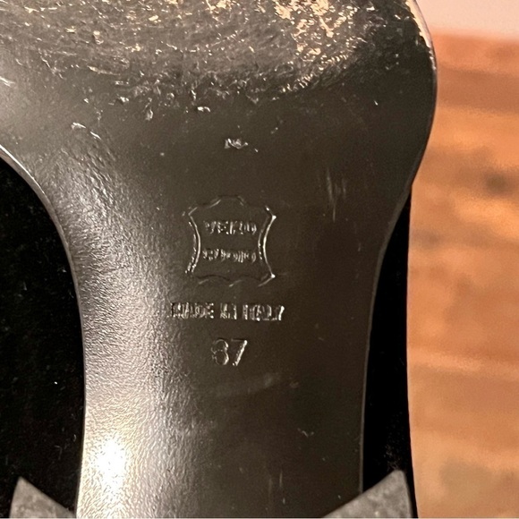 Moschino black suede loafers. Made in Italy Size 37 - Picture 5 of 9